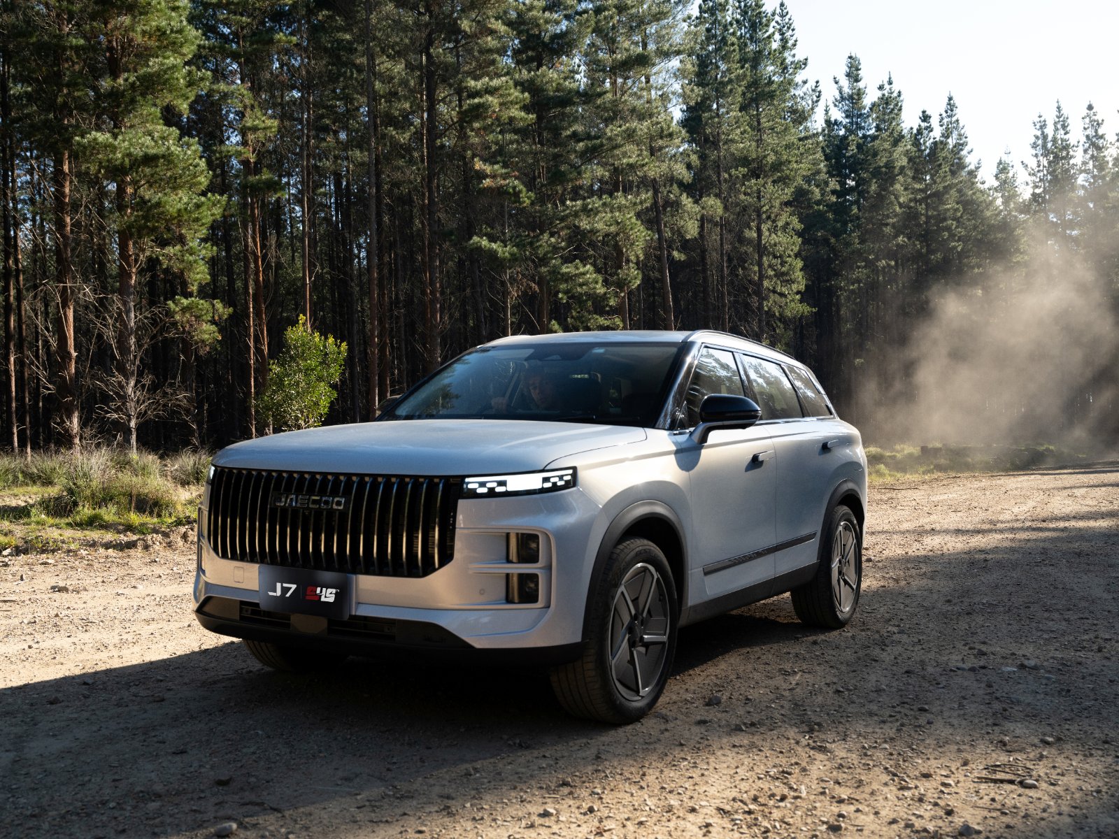 2026 Jaecoo J7 SHS Summit plug-in hybrid SUV