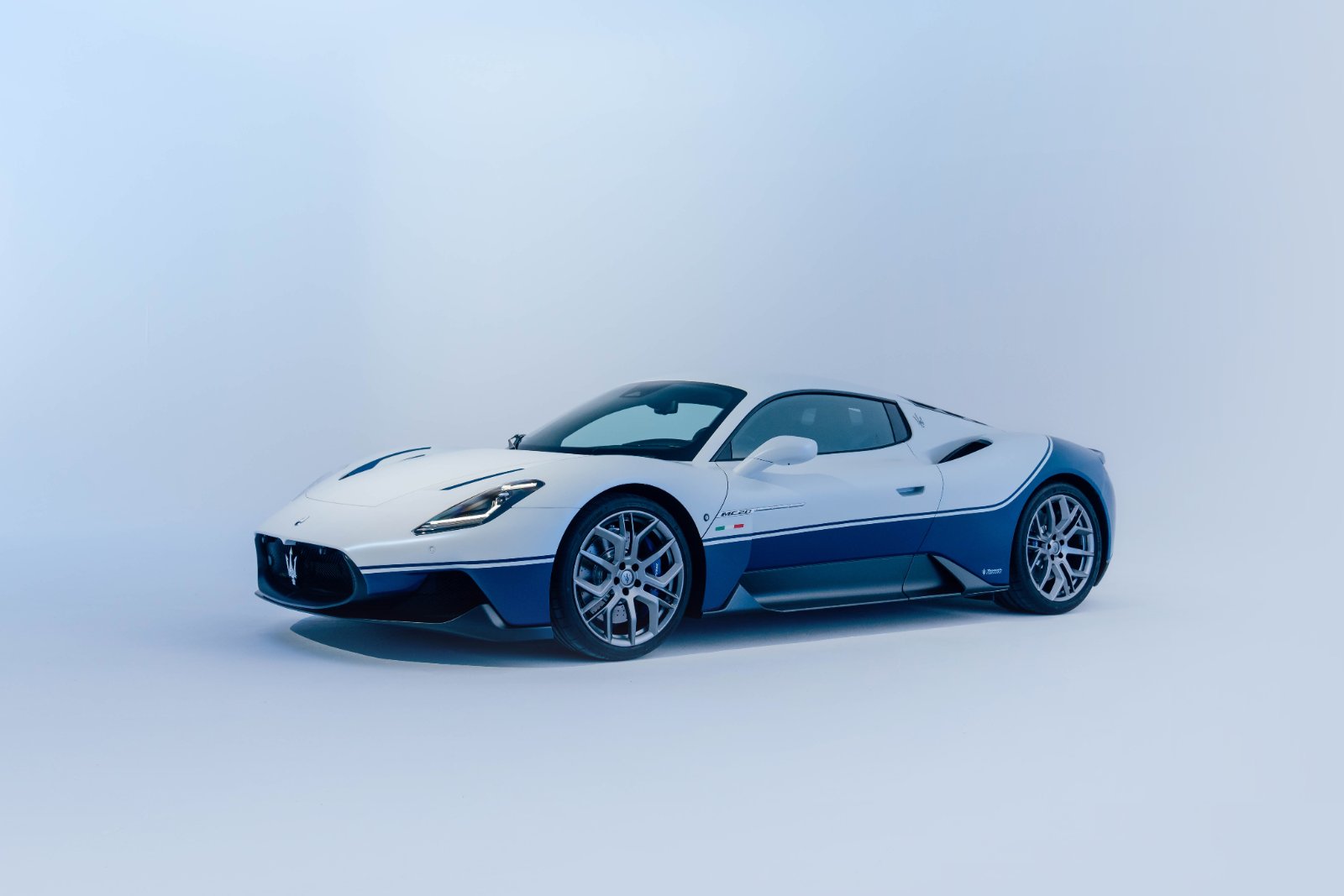 2026 Maserati MC20 mid-engine carbon supercar